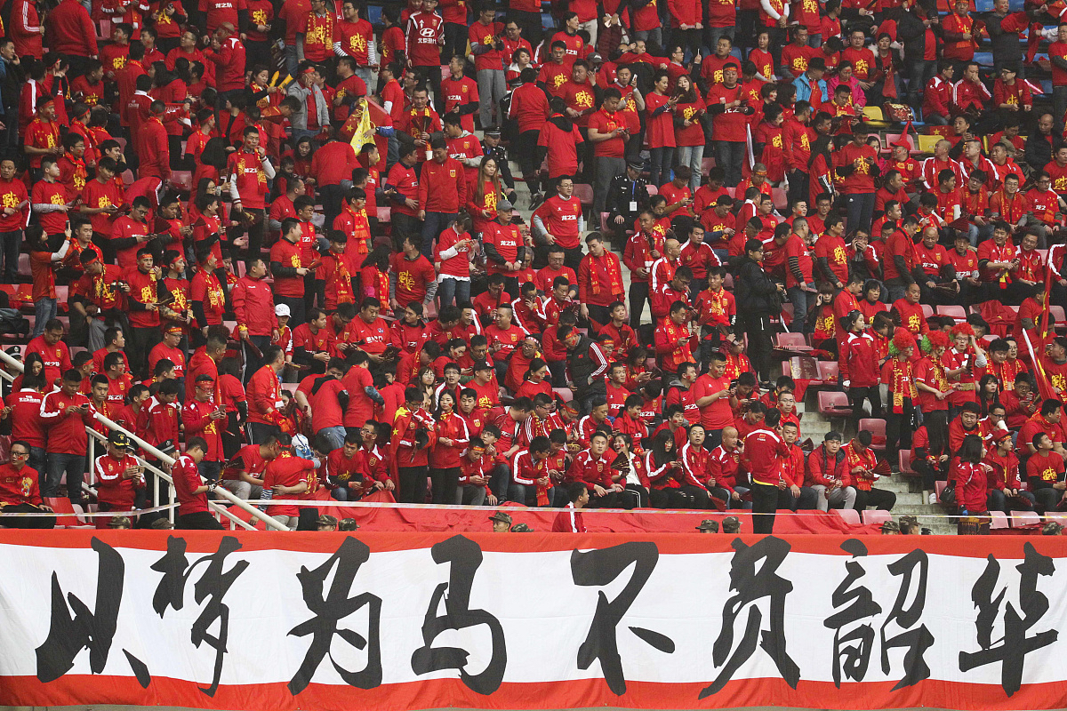 开云体育app下载-对手连续进攻，球队丢球惨重