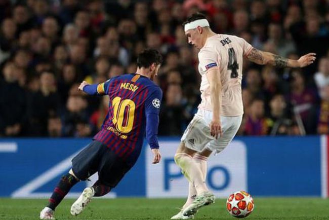 俱乐部内部矛盾激化，球员表现受影响