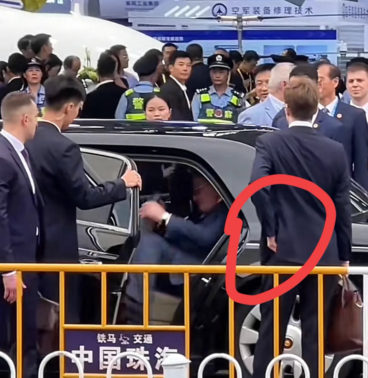 关于英格兰队紧追不放！连续取胜，将赛点上移到晋级赛道的信息