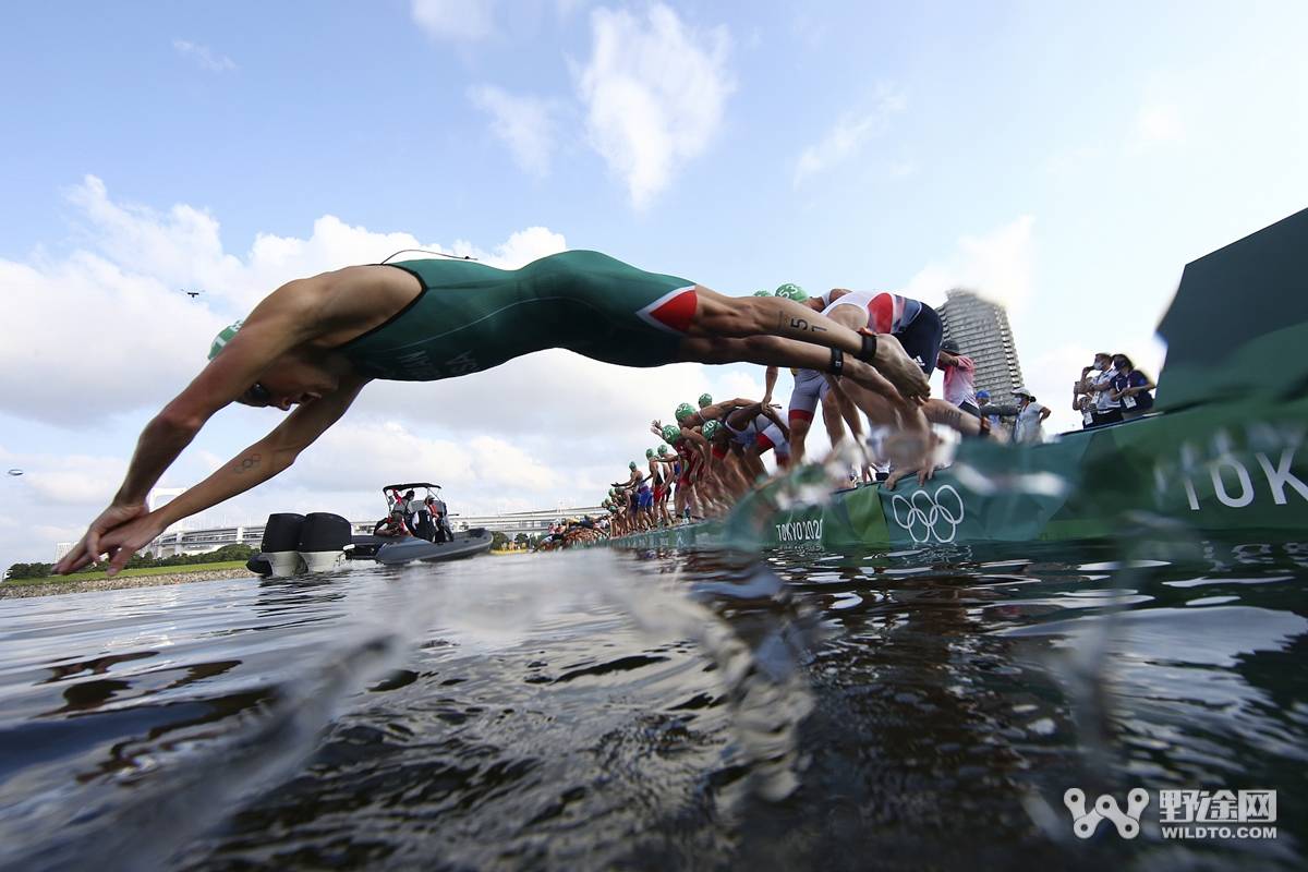 开云体育入口-瑞士铁人三项选手突破自我极限！斩获金牌的简单介绍