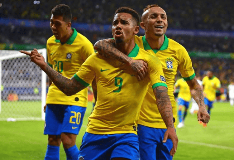 哥伦比亚队闯入半决赛，展现出色实力的简单介绍