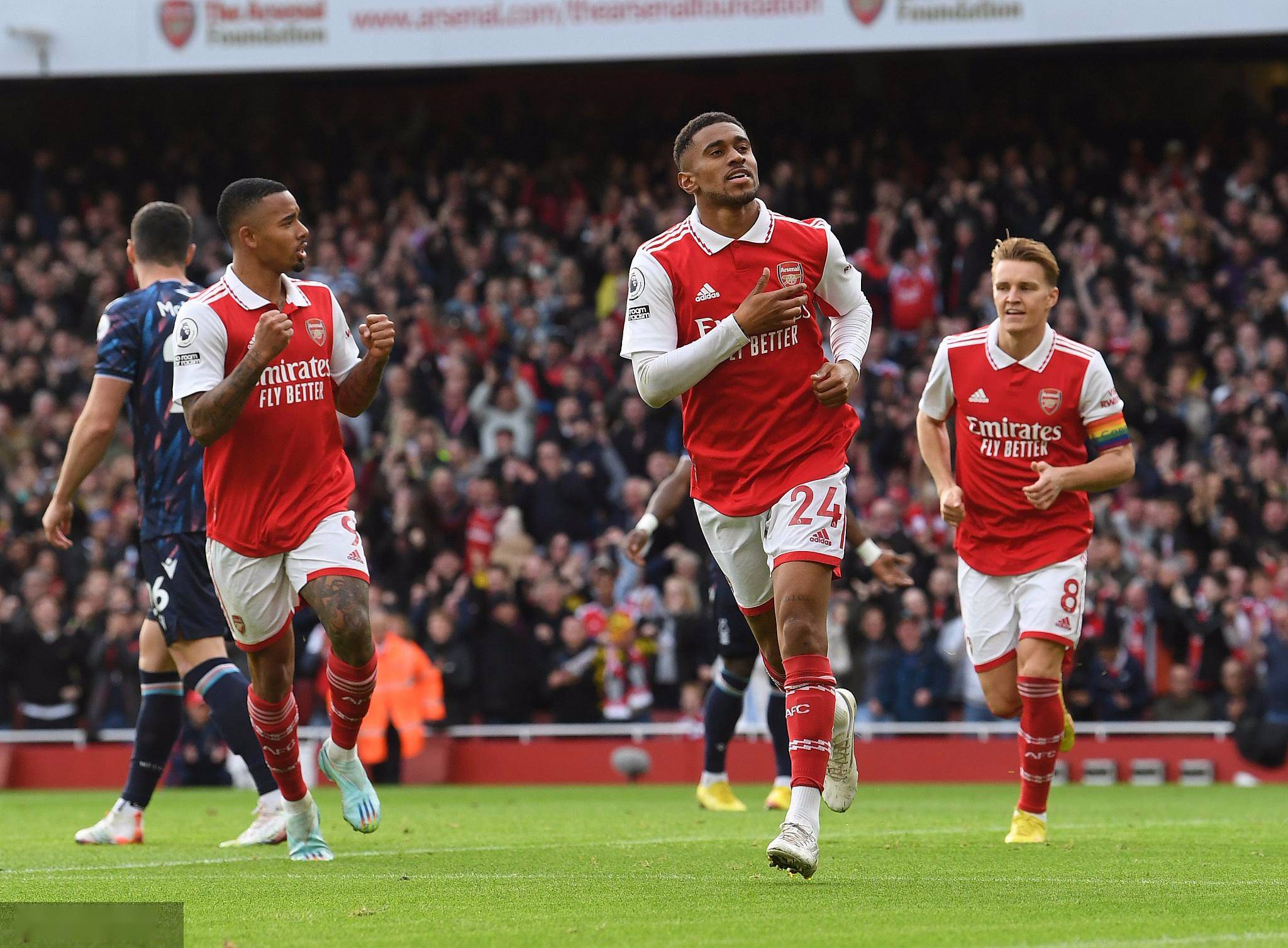 包含阿森纳主帅挑战球队备战状态，备战有力的词条