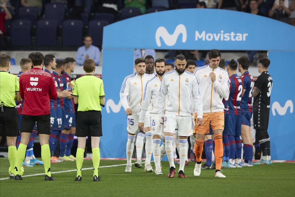 关于西汉姆联主场憾平，落后对手积分榜的信息