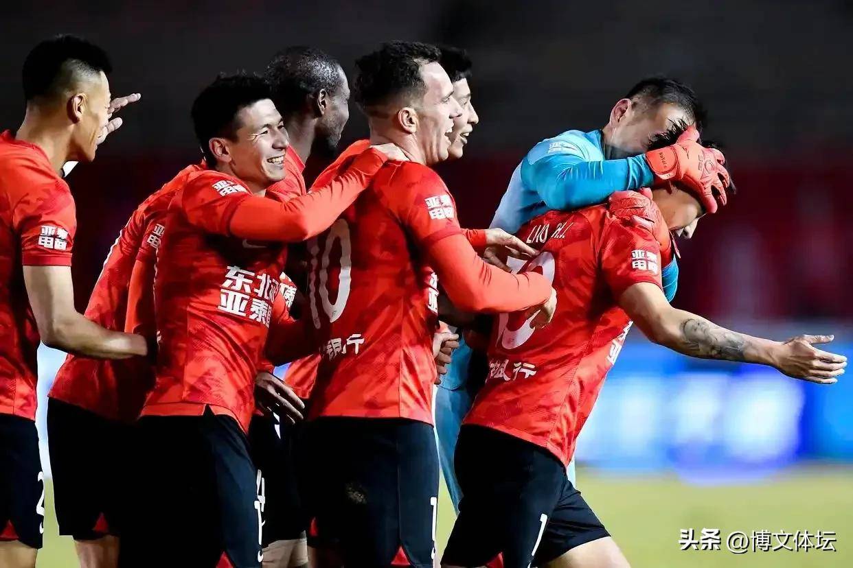 开云体育官方入口-中超联赛球队冲击胜利，斗志昂扬