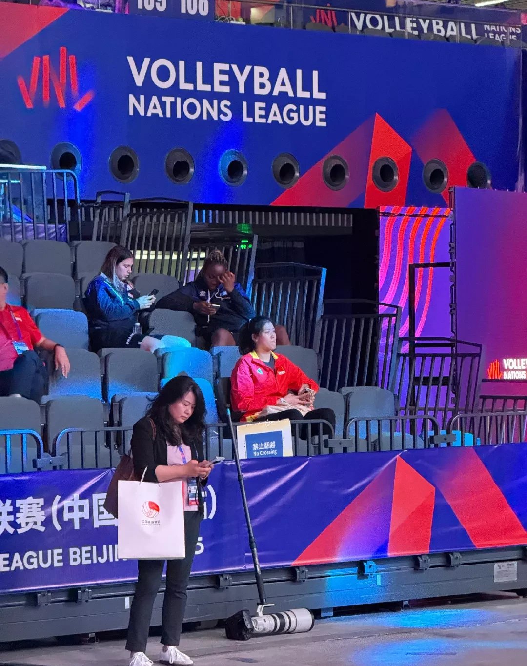 队内氛围融洽，球队士气高涨备战下轮比赛的简单介绍