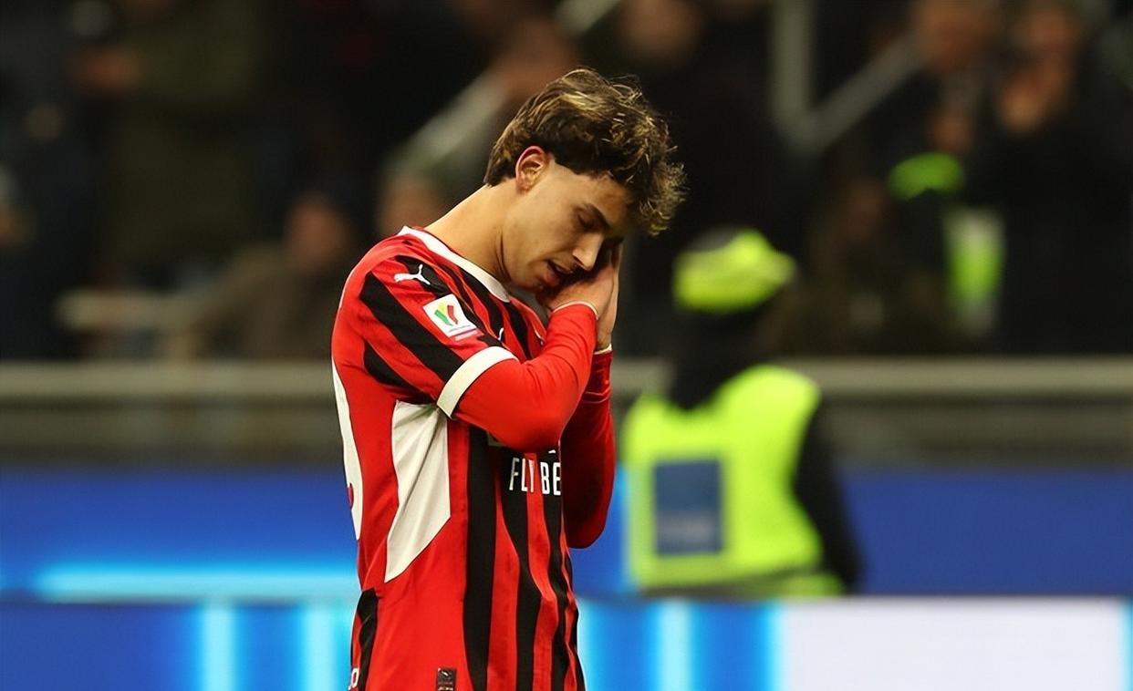 法兰克福主帅赞誉球队表现,赞扬球员拼搏精神 法兰克福主帅赞誉球队表现,赞扬球员拼搏精神