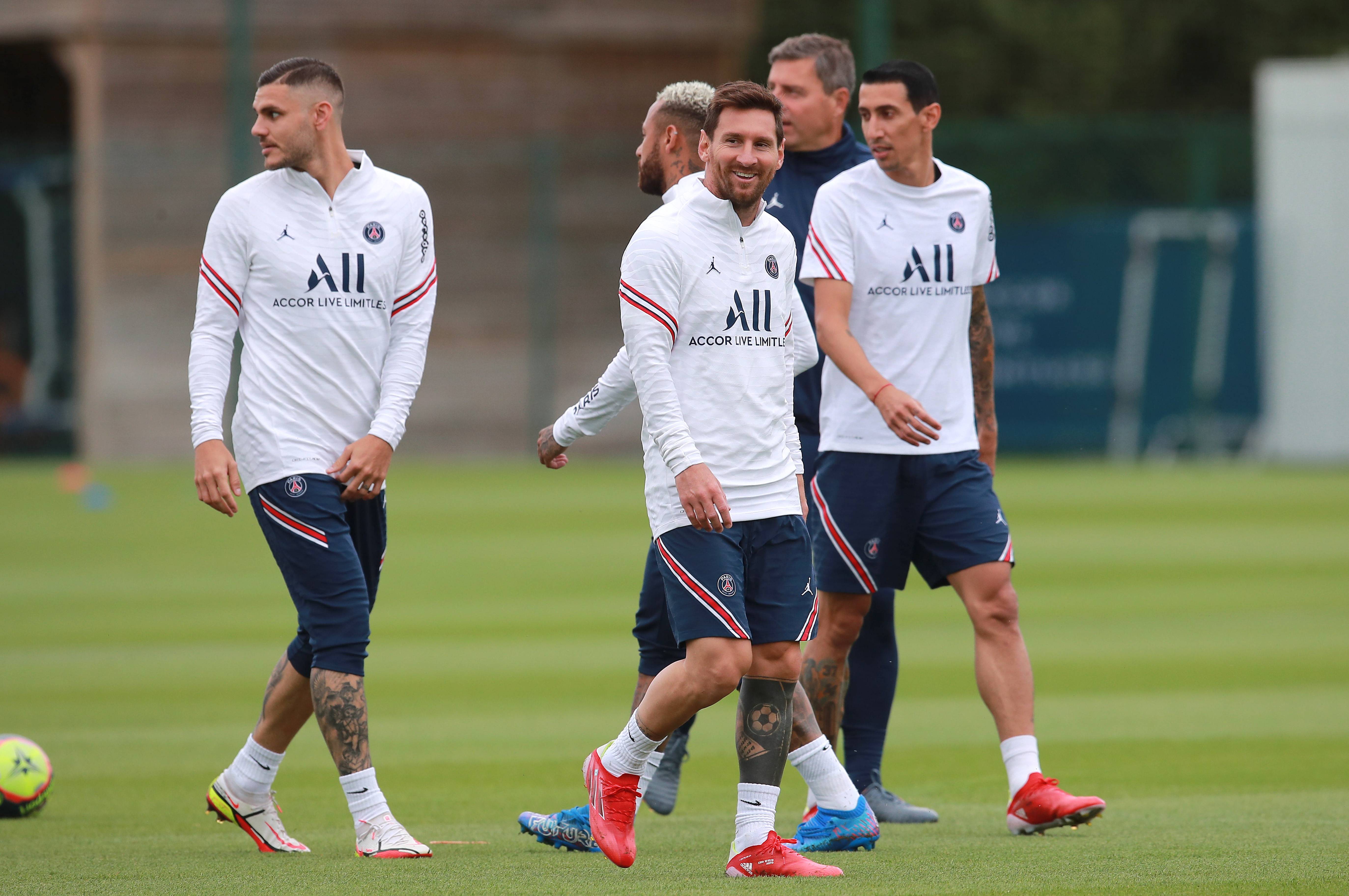 巴黎圣日耳曼青年球员积极备战比赛的简单介绍 巴黎圣日耳曼青年球员积极备战比赛的简单介绍