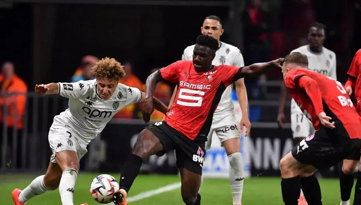 关于摩纳哥客场失利，排名下滑至第七位的信息